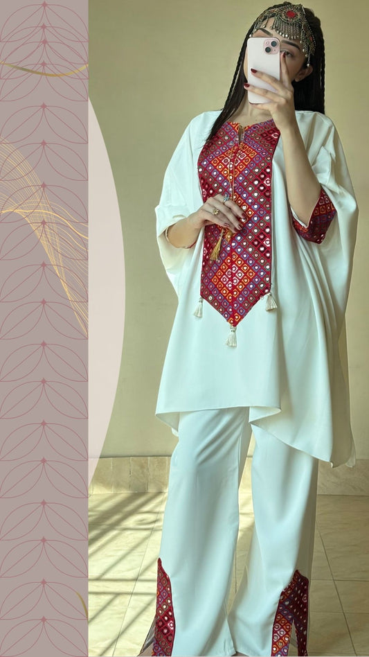 Desert Jewel – A Touch of Timeless Grace